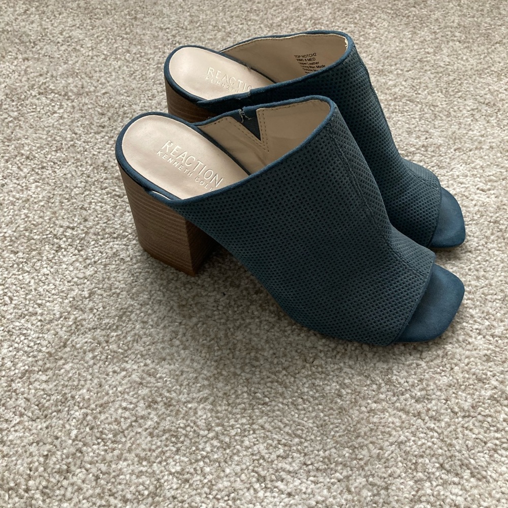 Reaction Kenneth Cole Women's suede Leather Shoes